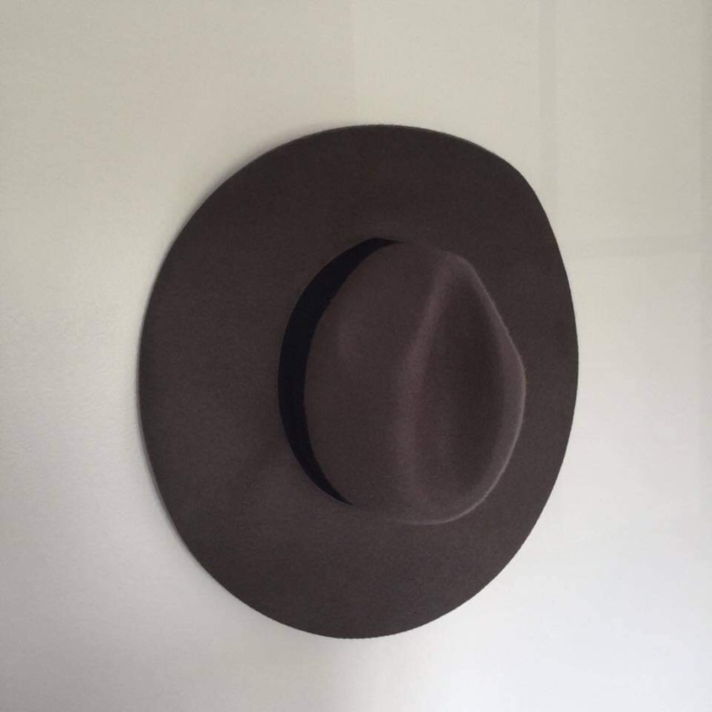 Stylish floppy hat - Picture 2 of 3
